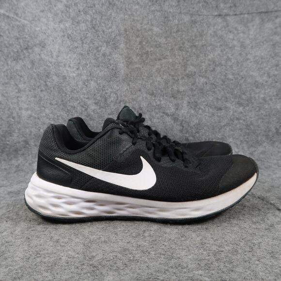Nike Shoes Big Kids 5Y Athletic Trainers Revolution Running Sneaker Black White - Picture 1 of 14